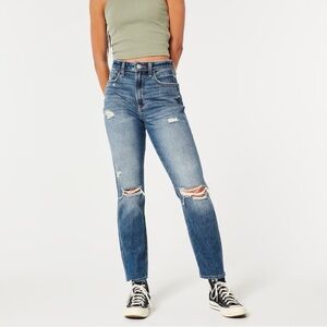 HOLLISTER ULTRA HIGH-RISE RIPPED MEDIUM WASH MOM JEANS